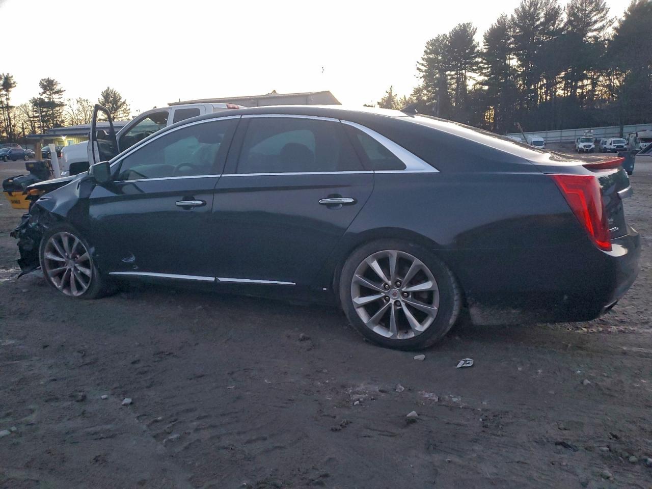 Cadillac XTS Luxury Collection Image 3