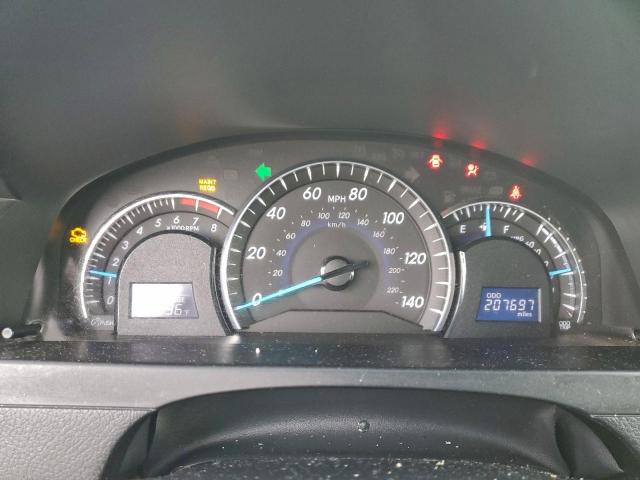 Toyota Camry Se Image 12