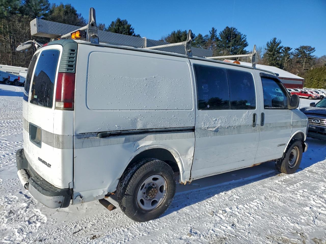 Chev Express Image 3