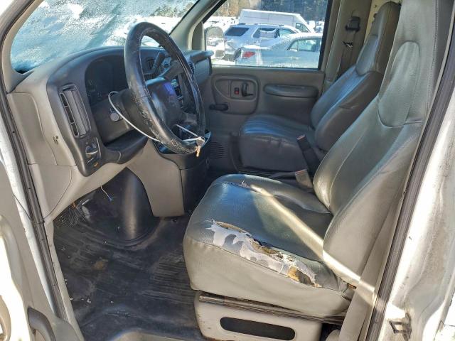 Chev Express Image 6