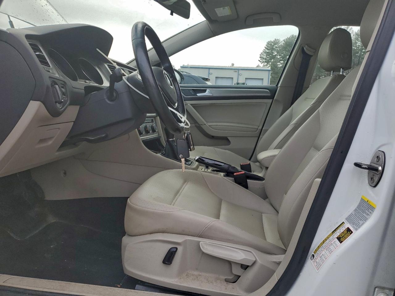 Volkswagen Golf S Image 4