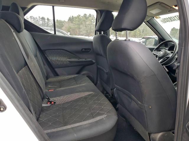 Nissan Kicks S Image 10