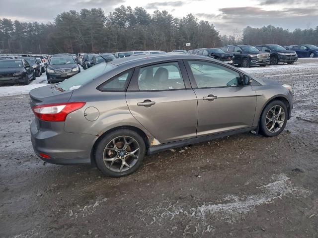 Ford Focus Se Image 12