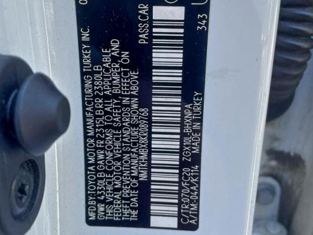 Toyota C-HR Xle Image 3