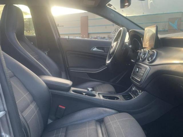 Mercedes-Benz GLA 250 4matic Image 3