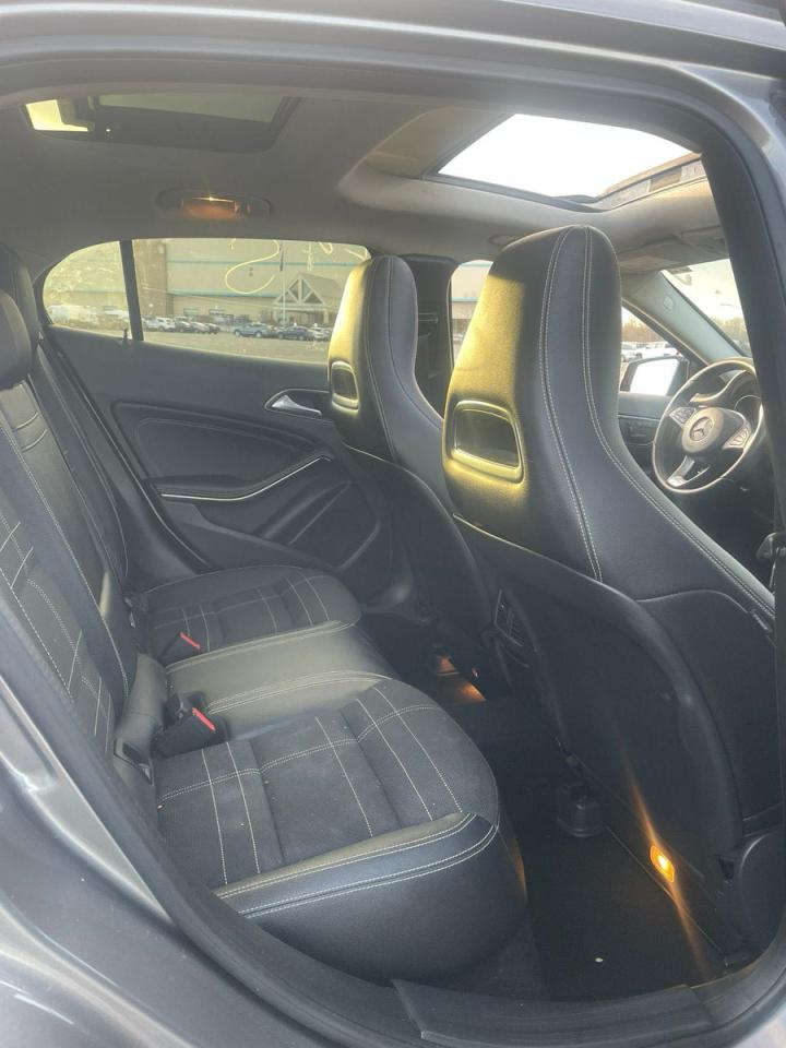 Mercedes-Benz GLA 250 4matic Image 11