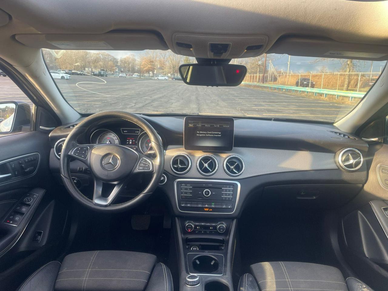 Mercedes-Benz GLA 250 4matic Image 12