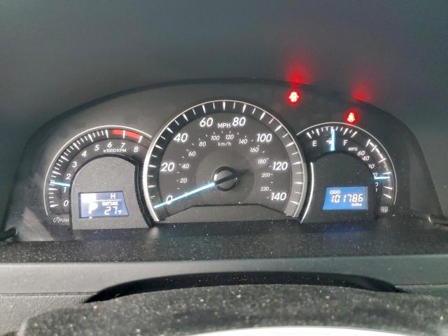 Toyota Camry Base Image 5