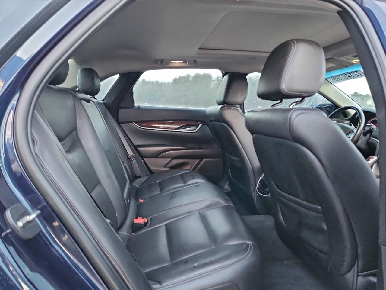 Cadillac XTS Luxury Image 2