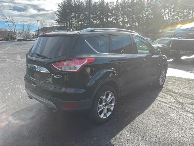 Ford Escape Titanium Image 14
