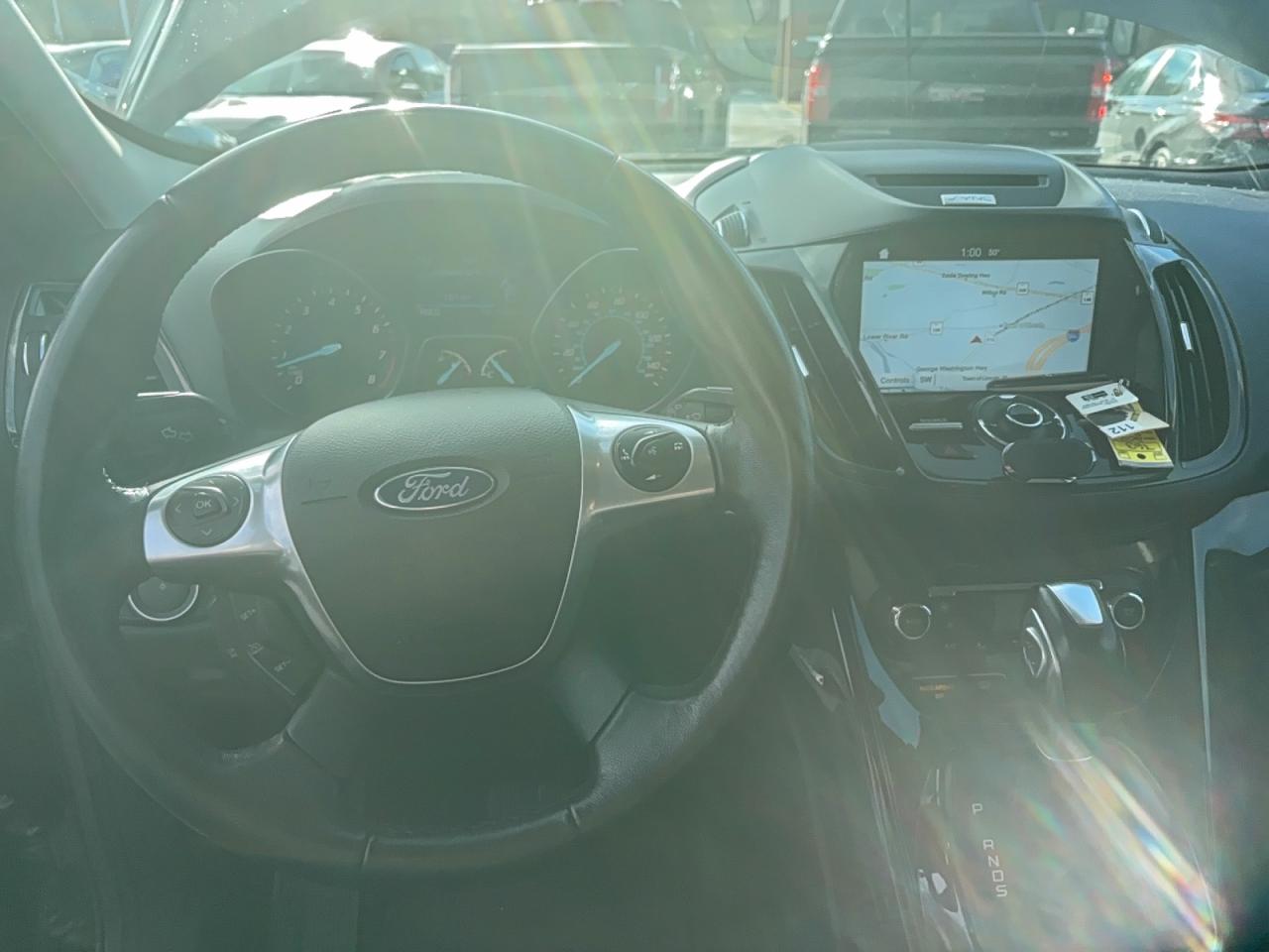 Ford Escape Titanium Image 4