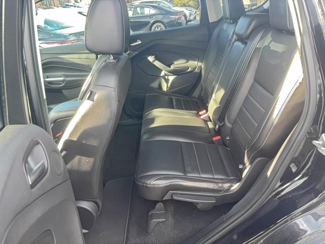 Ford Escape Titanium Image 13