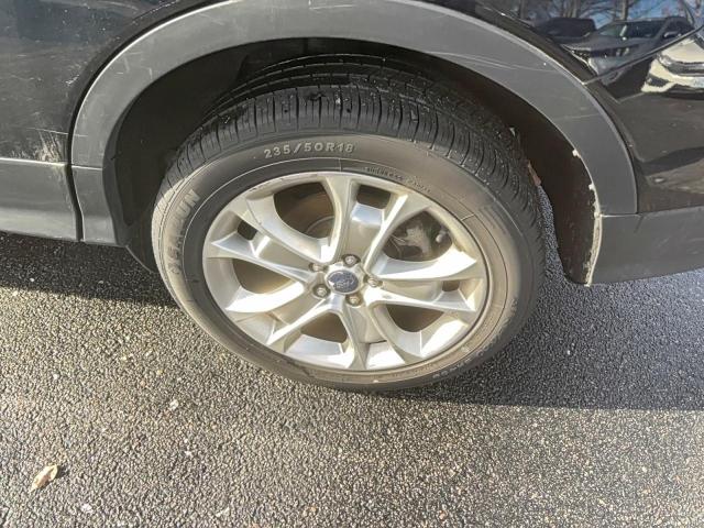 Ford Escape Titanium Image 10