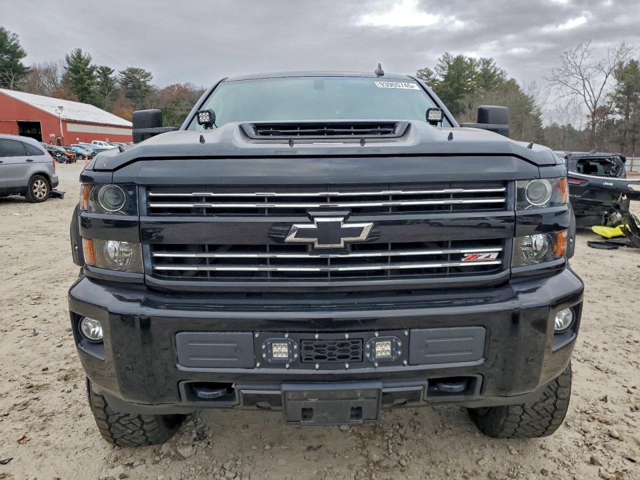 Chevrolet Silverado K2500 Heavy Duty Ltz Image 2