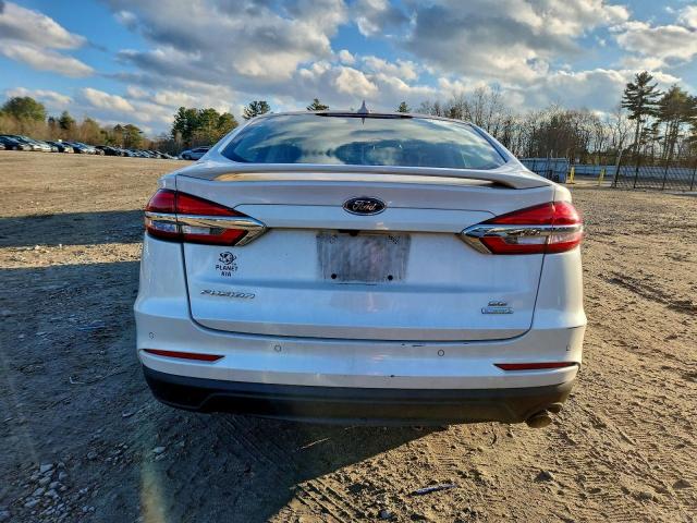 Ford Fusion Se Image 12