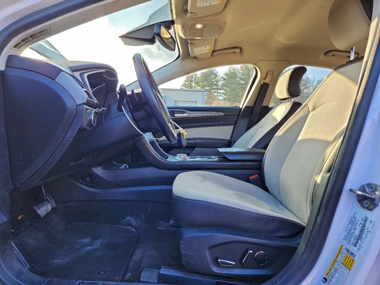 Ford Fusion Se Image 6