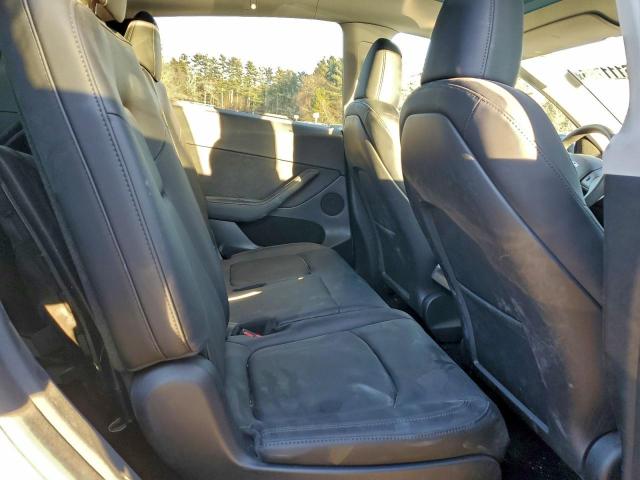 Tesla Model Y Image 8