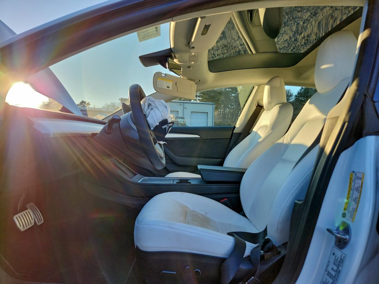 Tesla Model 3 Image 7