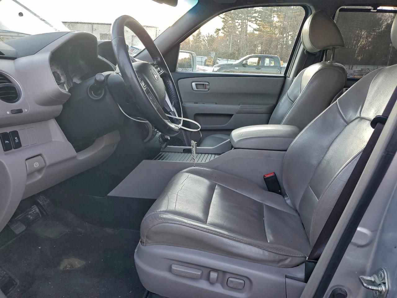 Honda Pilot Touring Image 3