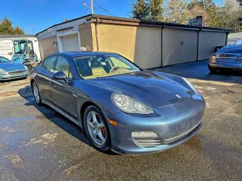  Salvage Porsche Panamera
