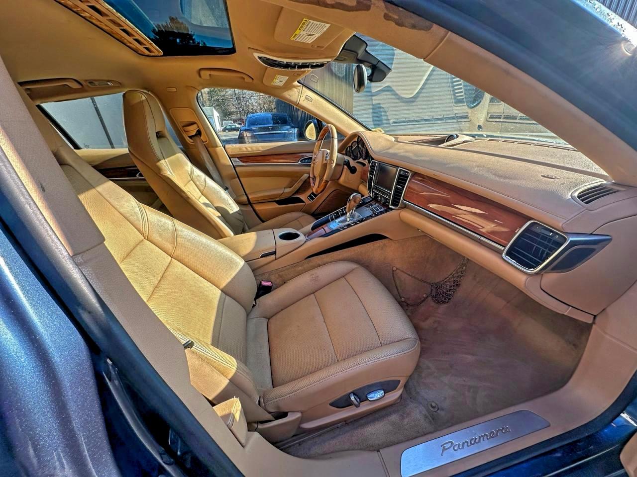 Porsche Panamera 2 Image 4