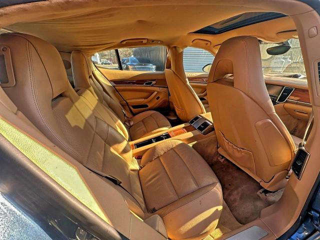 Porsche Panamera 2 Image 5
