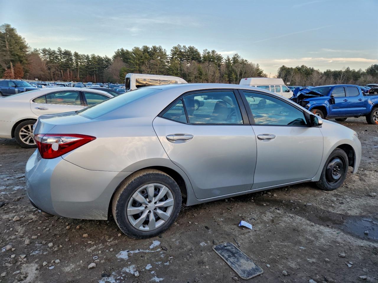 Toyota Corolla L Image 5