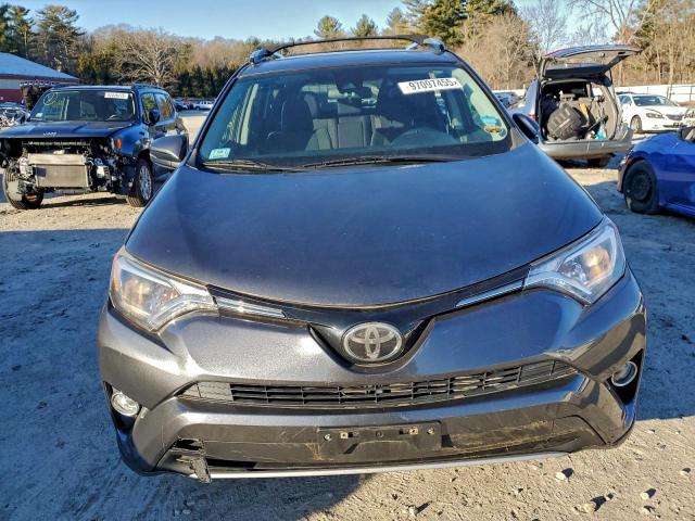 Toyota RAV4 Adventure Image 3