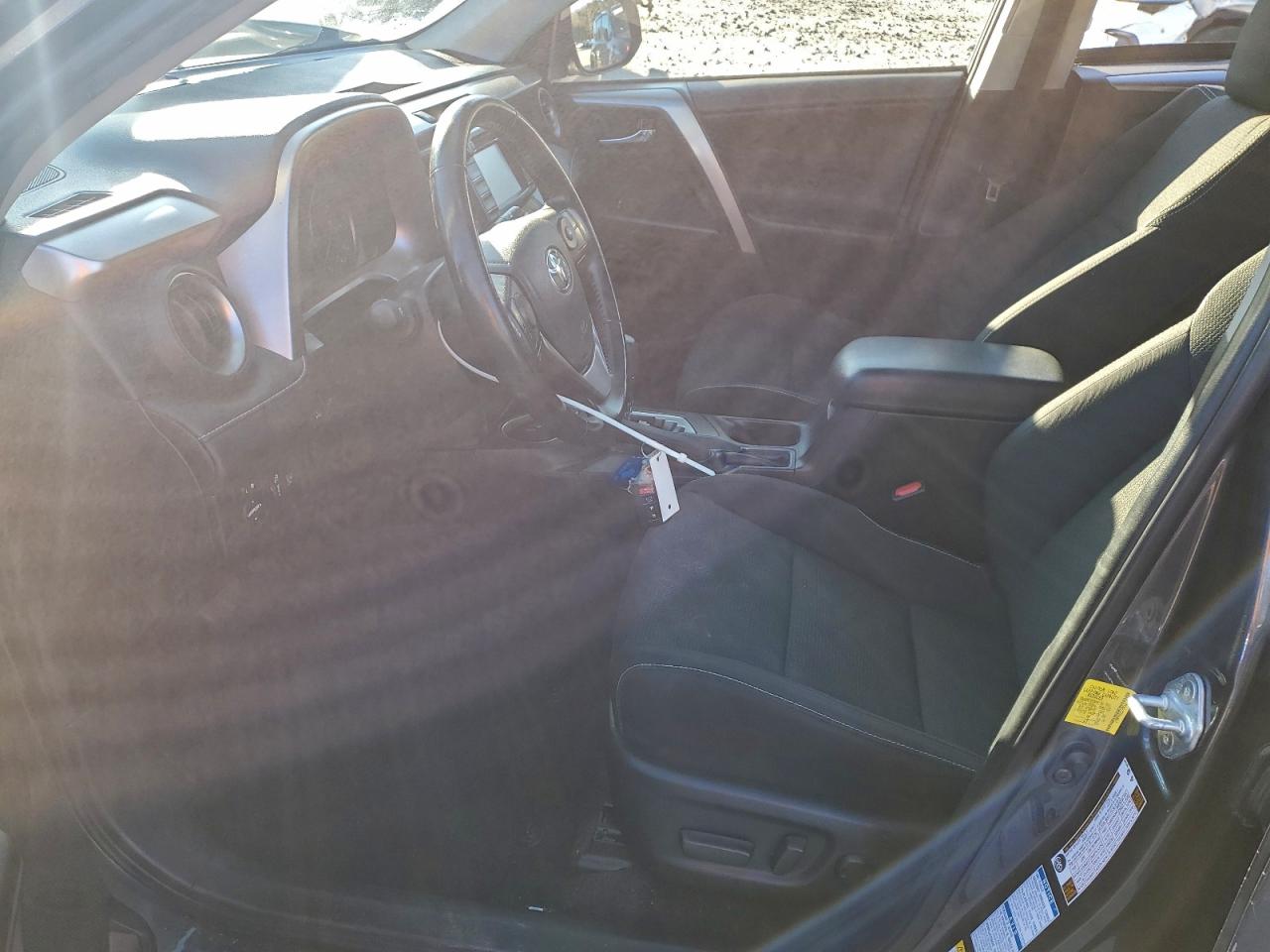 Toyota RAV4 Adventure Image 6