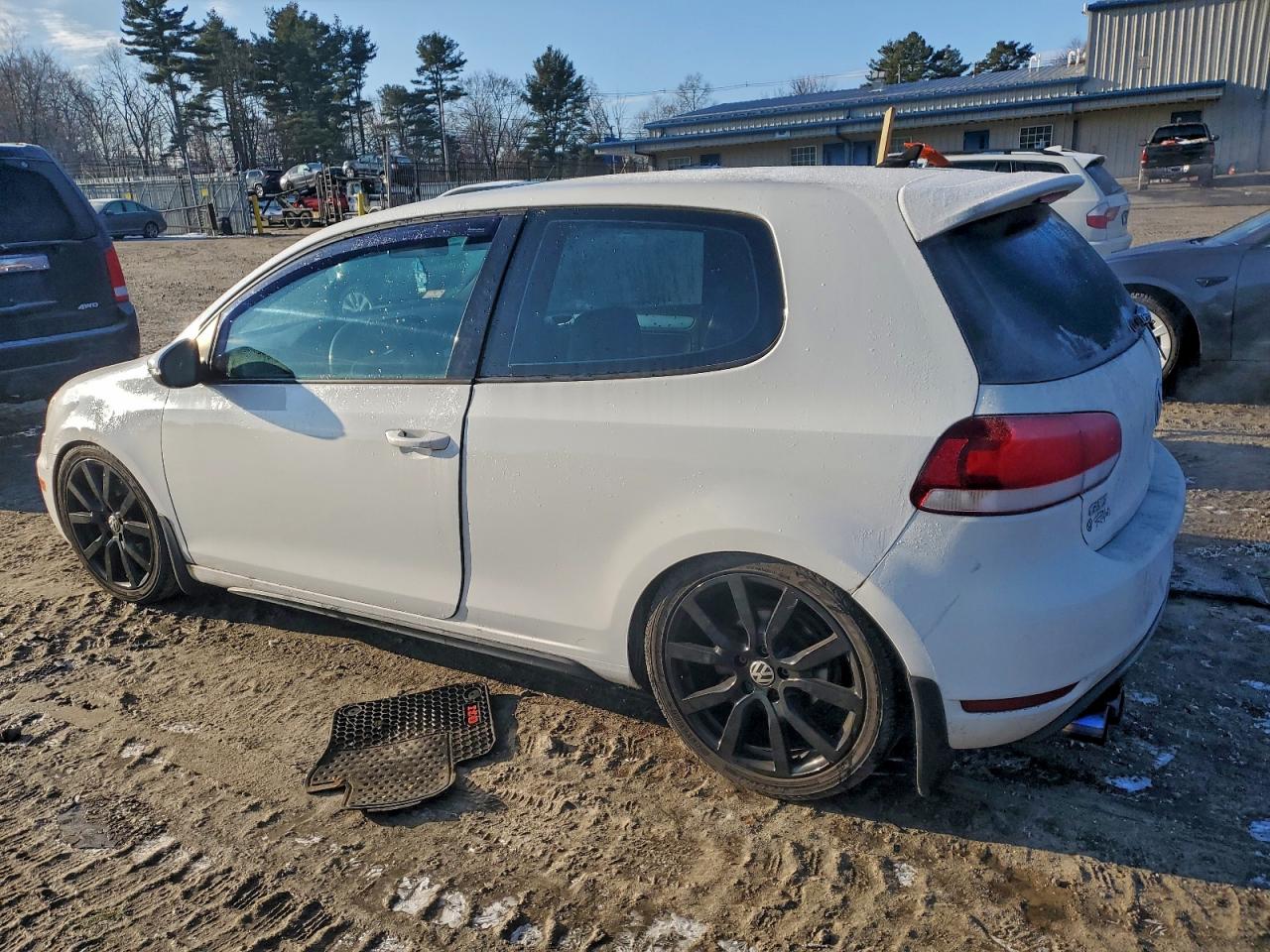 Volkswagen GTI Image 6