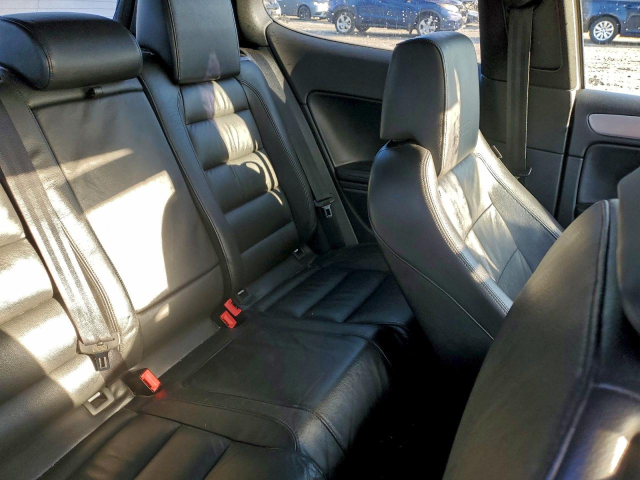 Volkswagen GTI Image 11