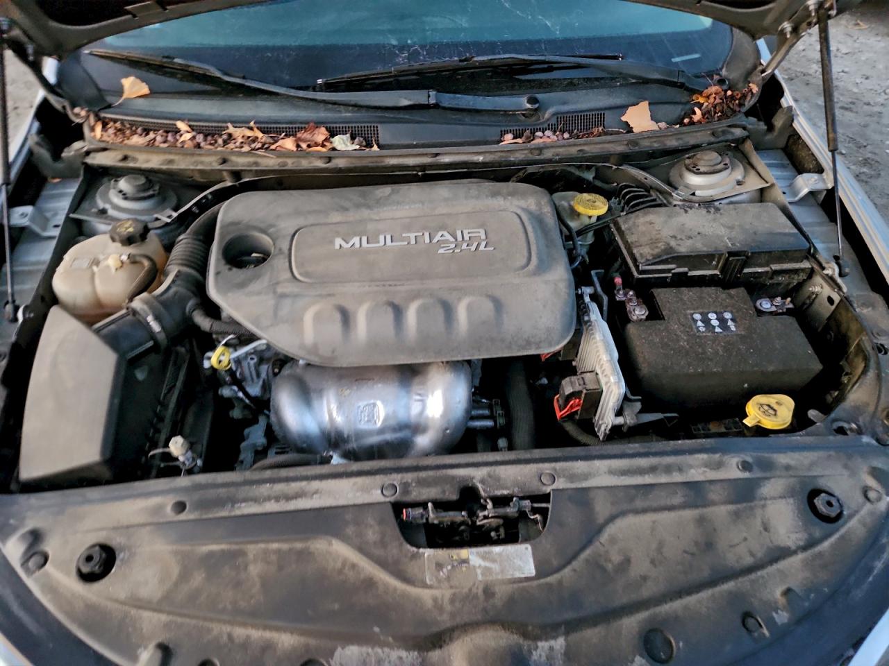 Chrysler 200 Limited Image 5