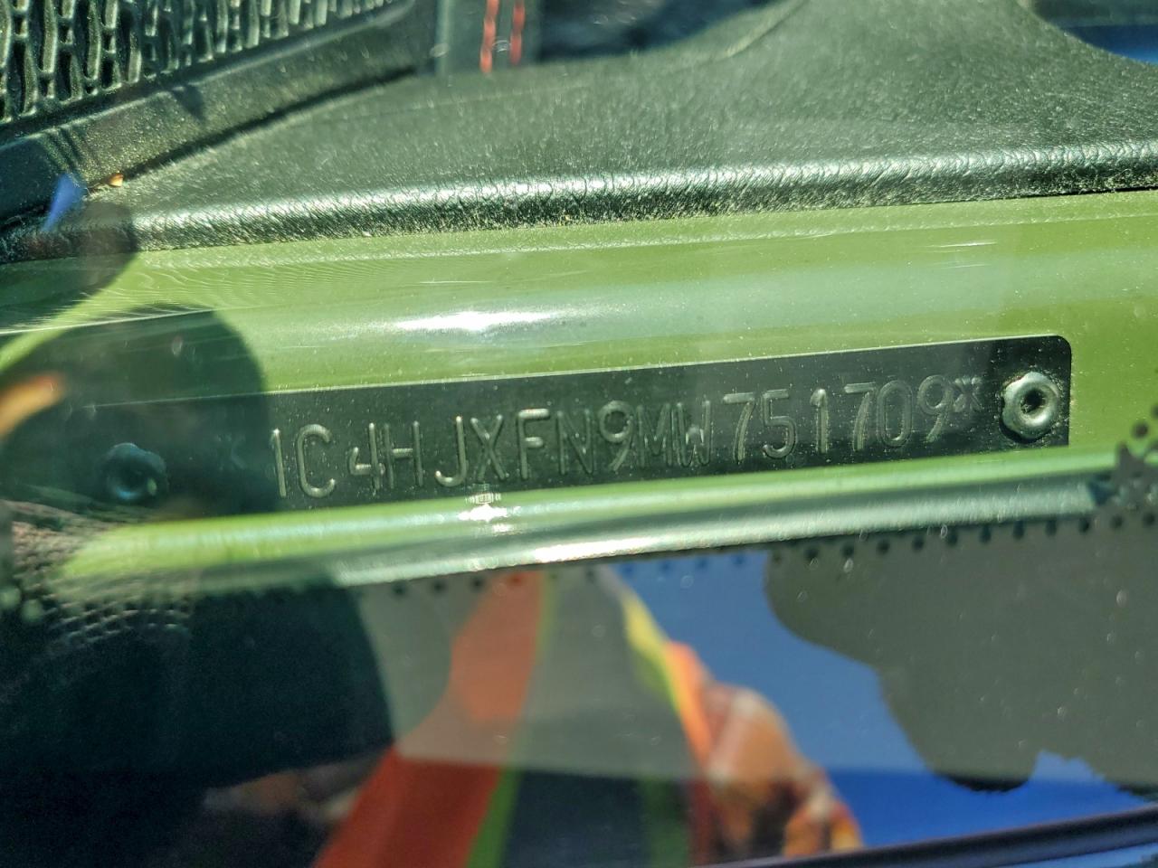 Jeep Wrangler Rubicon Image 12