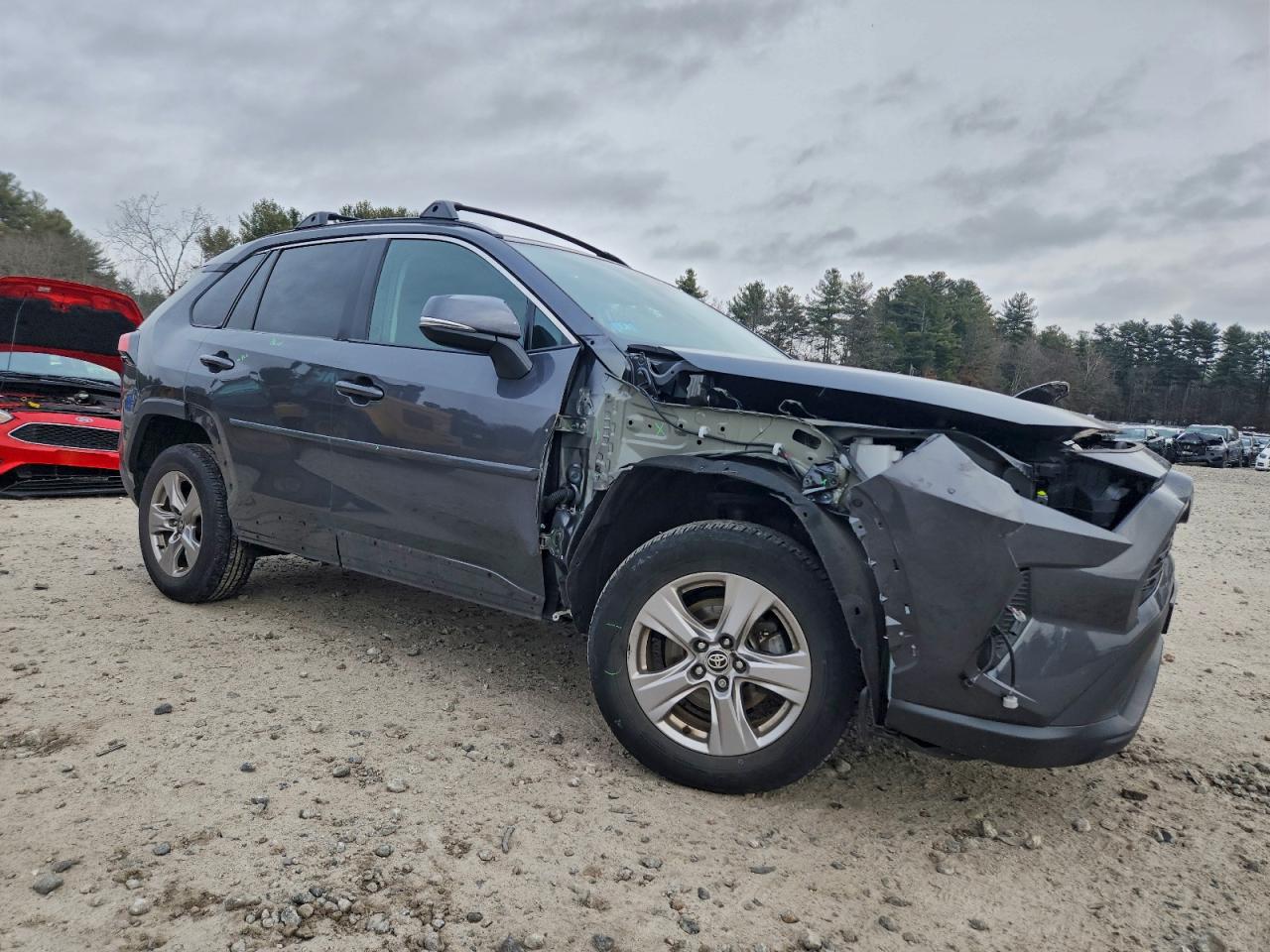 Toyota RAV4 Xle Image 4