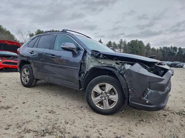 Toyota RAV4 Xle Image 4